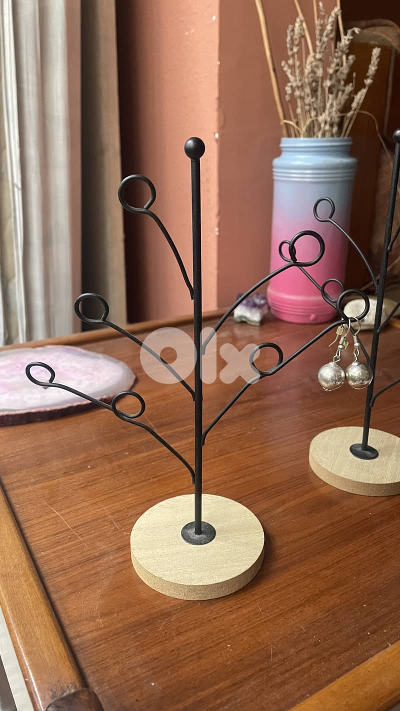 Earrings tree metal display 1