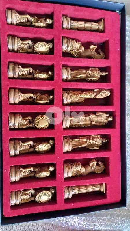 Hand Painted greek chess board and statues Negotiable 3