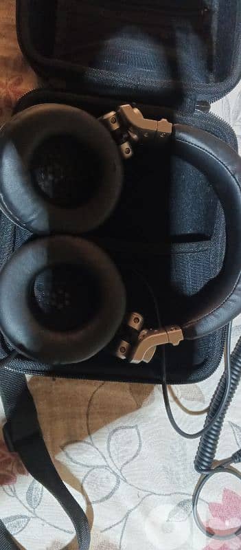 Pioneer Dj headphone 1