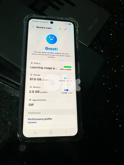 سلمسونج z filp 4 شبه جديد معو علبتو ووصلتو وكافرو بعدو شركة