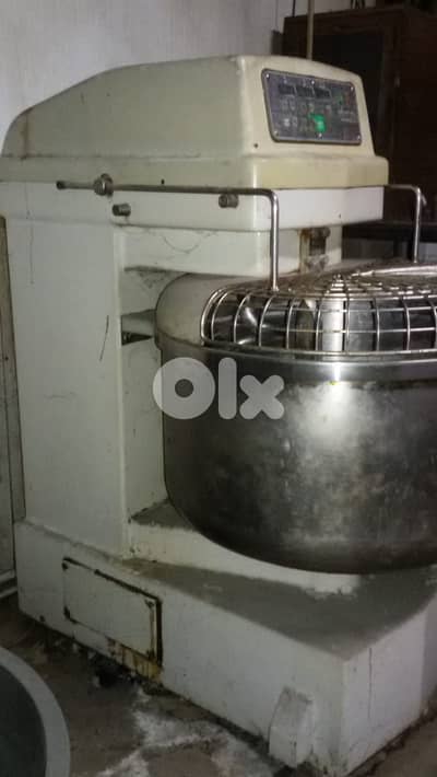 عجانة ايطالية 80 كيلو عجين سرعتين حلزون