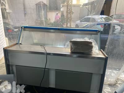 Fridge – Clean for restaurantبراد عرض تجاري مستعمل – نظيف للمطعم