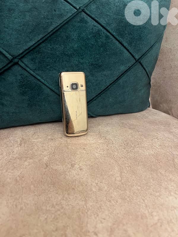 Nokia 6700 gold edition 1