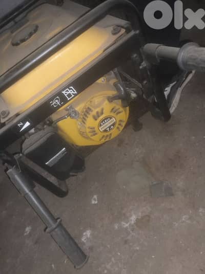 مولد كهرباء