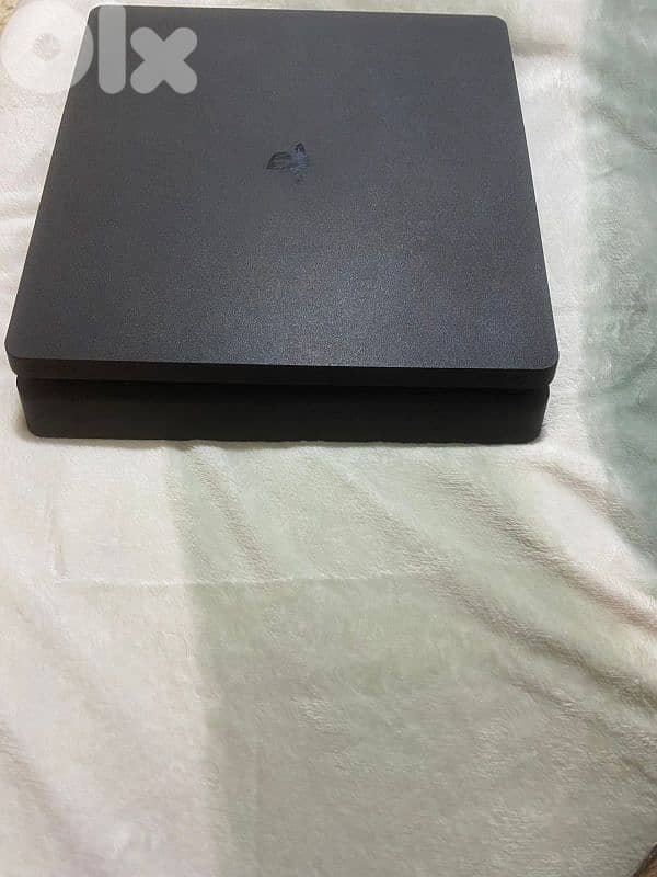 PS4 SLIM 1 TERA  150 $ 1
