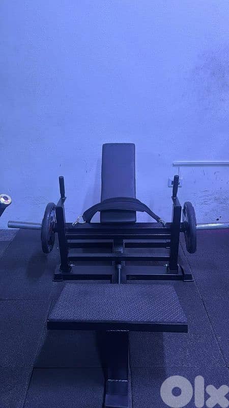 Used Hip Thrust Machine 1