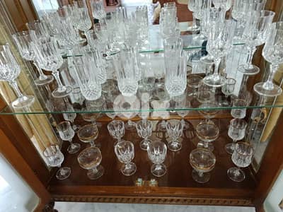 كريستالات وتحف