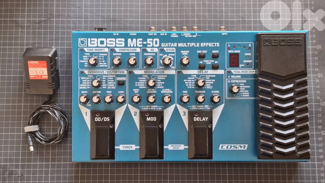 Boss ME-50 pedal board 3