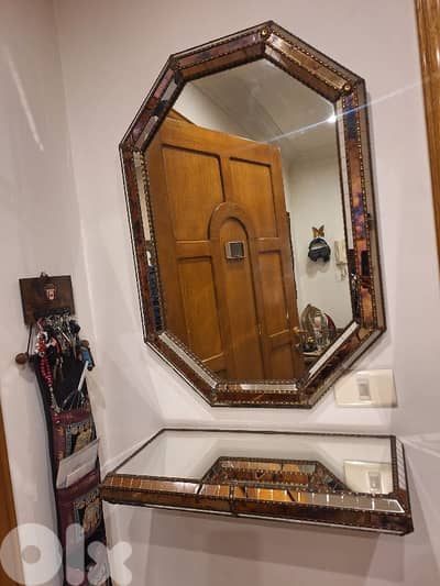 كونسول اسباني انتيك رائع جدا كامل مميز