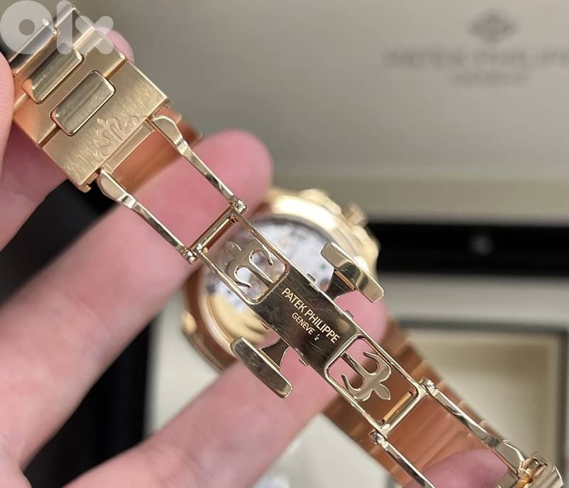 Patek Philippe 7118/1R Nautilus 18K Rose Gold Watch 3
