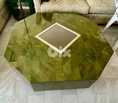Coffee table, طاولة