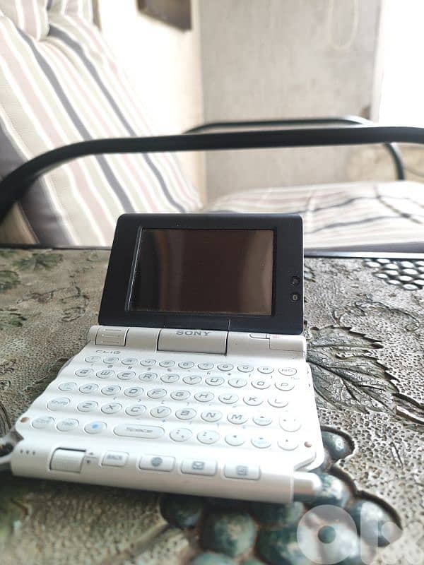 Sony Clie ux50 laptop 1