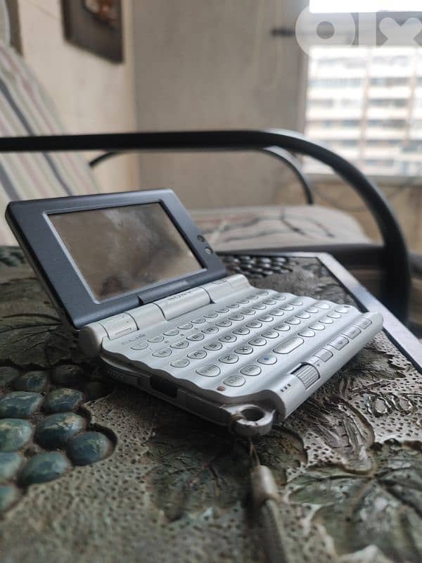 Sony Clie ux50 laptop 2