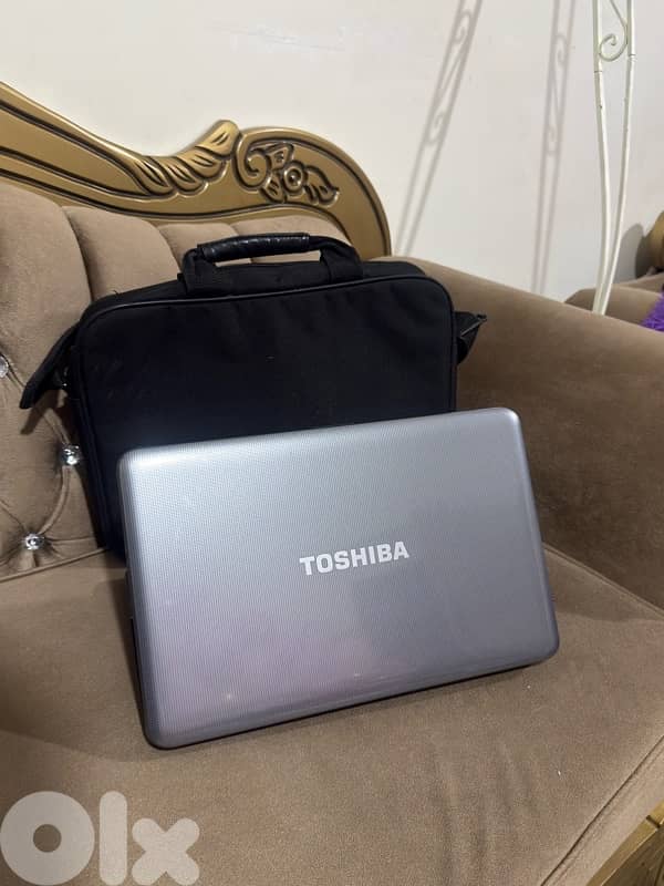 Laptop Toshiba i3 like new 2