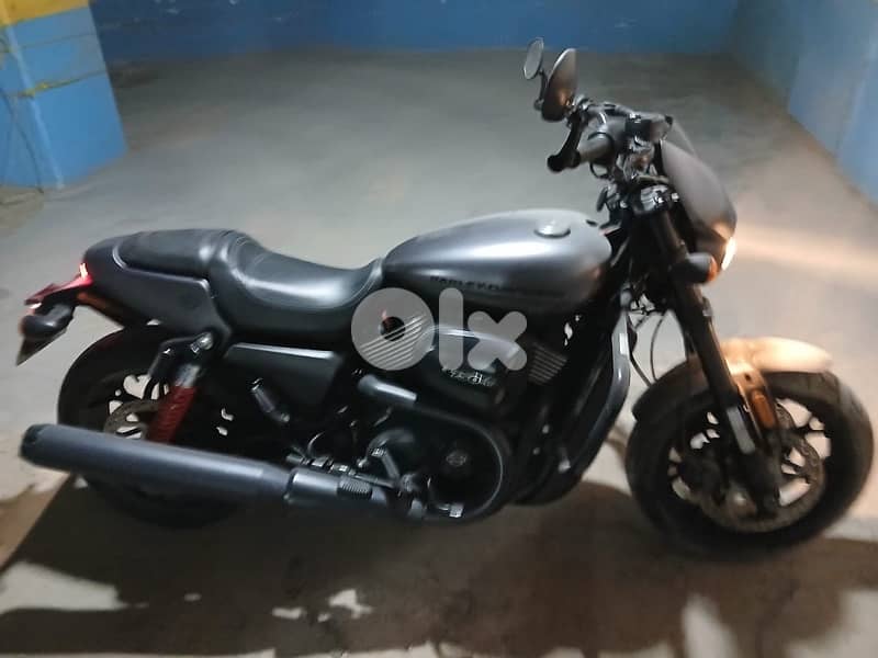 Harley-Davidson Street Rod 3