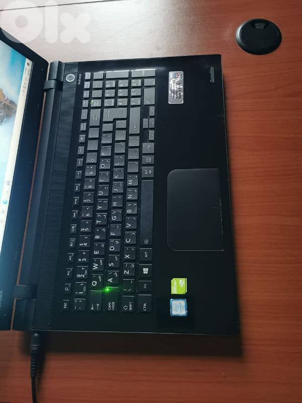 laptop Toshiba like new 2
