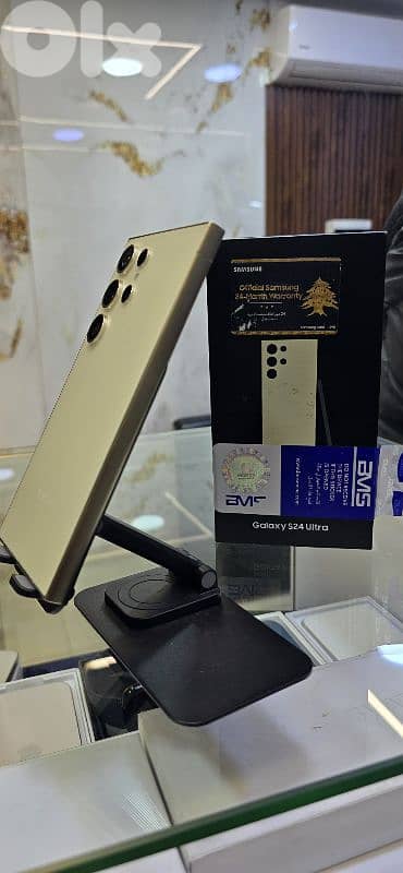 Samsung s24 ultra 256 gb 12 ram super clean like new