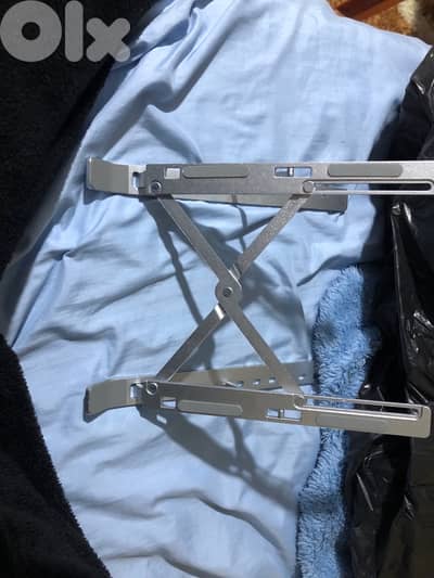 LAPTOP STAND