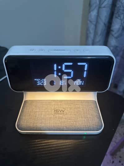 Promate Alarm Clock + 15W Wireless Charger – LED Night Light – Clean