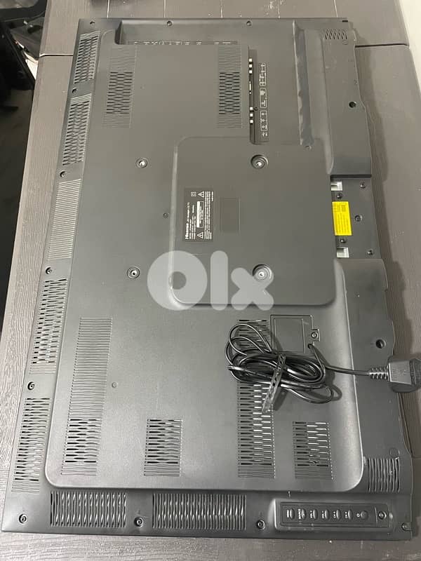 hisense 40” NOT SMART 6