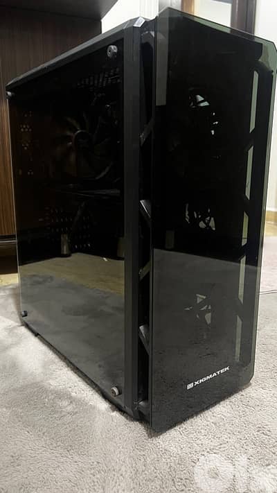 Gaming Pc with 144hz monitor and wireless keyboard and mouse