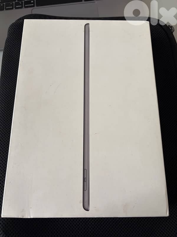 iPad 7th gen Space Gray 2