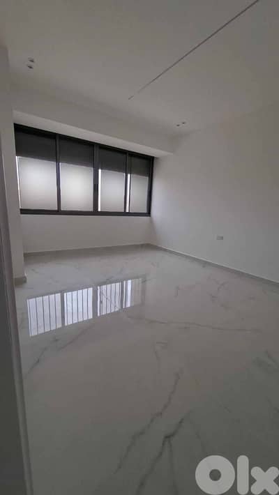 SPACIOUS APARTMENT IN JNAH SPINNEYS (250SQ) 3 MASTER BEDS , (JNR-483)