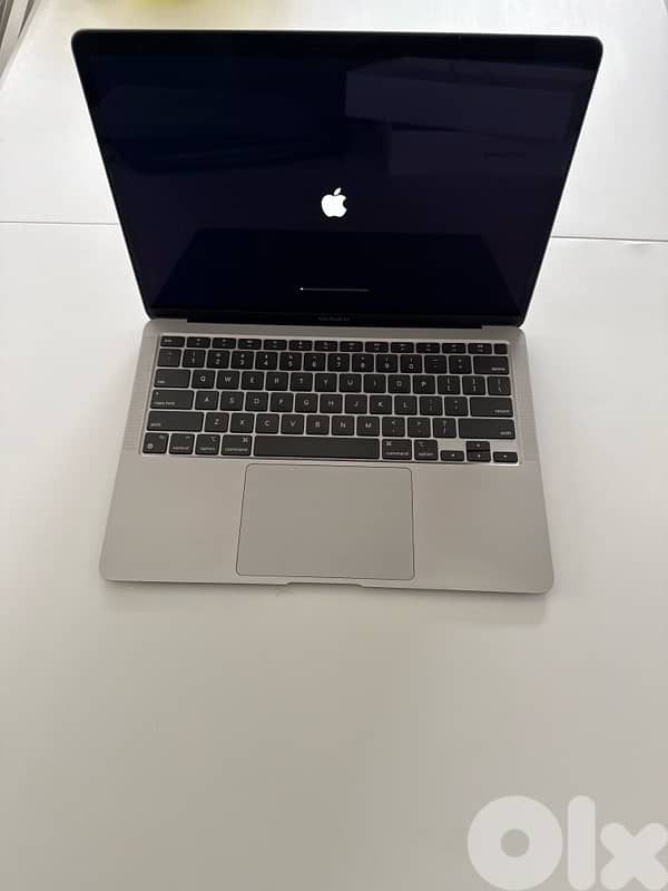 MacBook Air 13-inch 1
