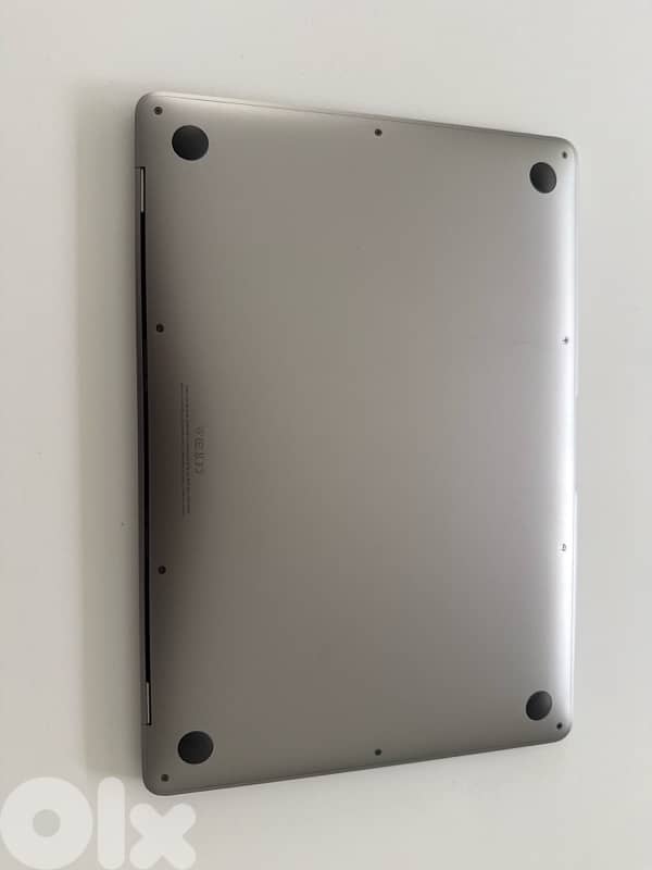 MacBook Air 13-inch 2