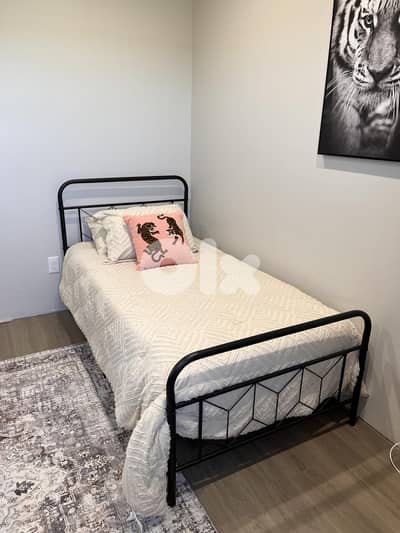 metal bed | modern | diamond pattern
