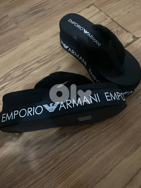 barely used Armani flip flops 2