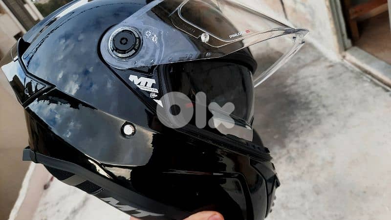 MT black full face helmet 5