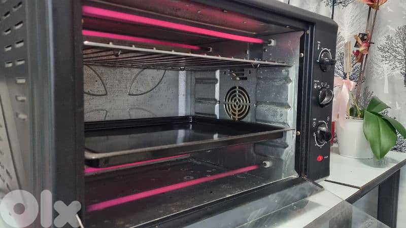 Nahama Electric Oven 2000W with Convection Fan (Nearly New) 1