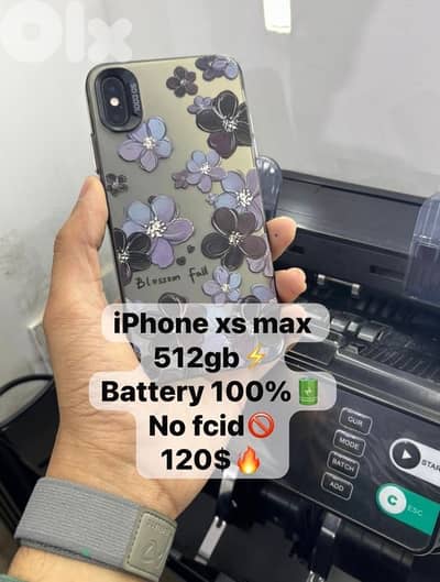 iPhone XS Max ( negotiable !!!)