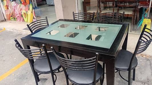 طاولي اوروبي شبه جديد