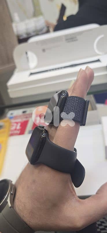 apple watch series 11 42 mm like new apple warranty