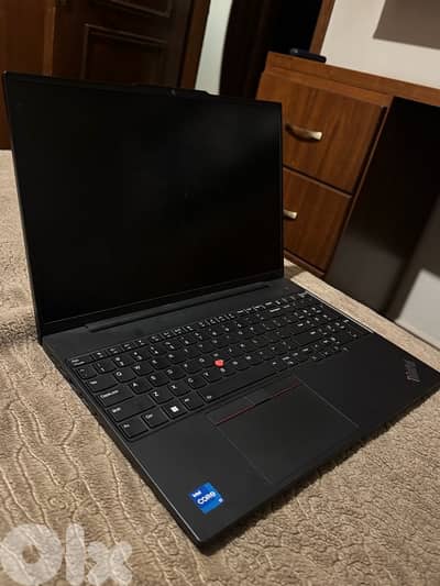 lenovo thinkpad corei7 13th gen