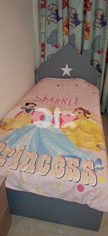 2 single beds very affordable price