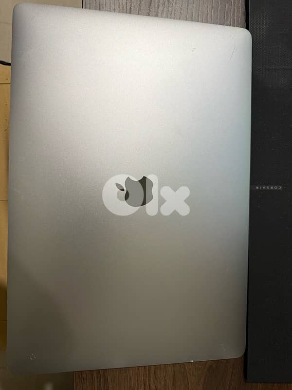 2019 16 inch MacBook Pro i9 1TB SSD 3