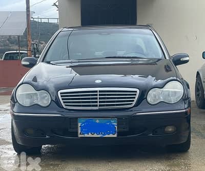 Mercedes-Benz C-Class 2005
