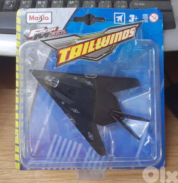 Maisto diecast Plane model Scale 1/144 6