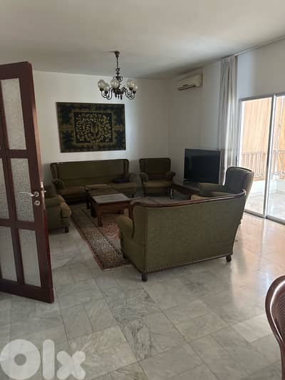 شقةً  ١٨٠ م  مفروشة دكوانة سلاف للاجار