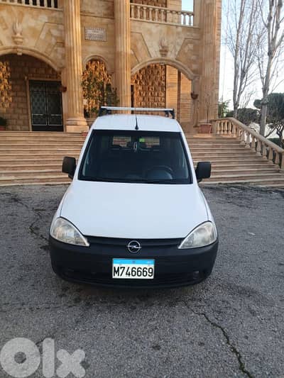 أوبل أخرى 2011