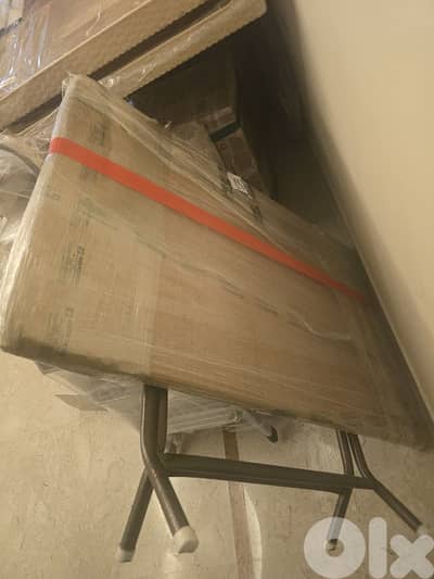 طاولة خشب زين مع ٦ كراسي خشب زين