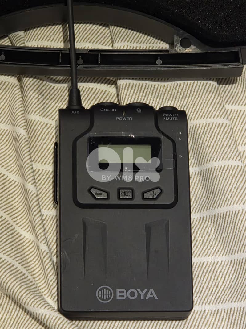 BY WM8 pro wireless microphone 1
