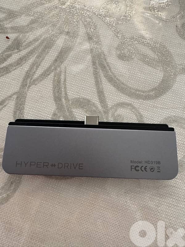 hyper drive 6 in1 for ipads pro and macbooks 1