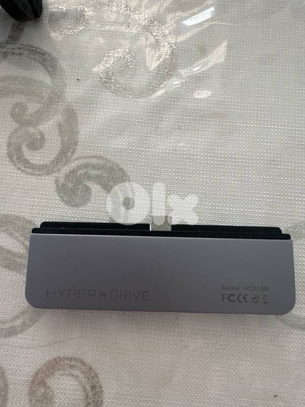 hyper drive 6 in1 for ipads pro and macbooks 3