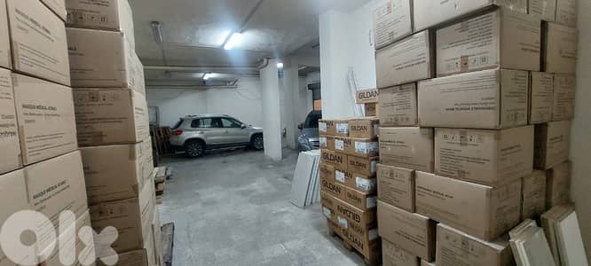 Warehouse for Rent in Furn El Chebbak – مستودع للإيجار في فرن الشباك