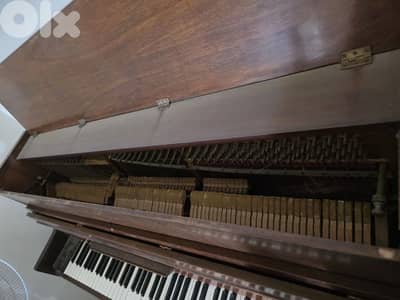 Vintage Upright Piano – Caveau Paris – Classic Wood Finish