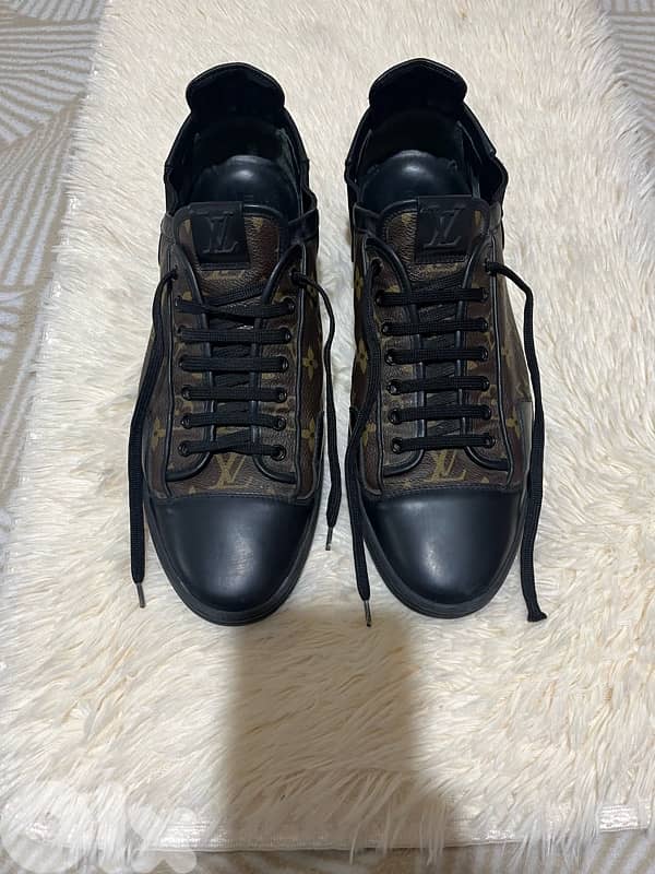 L  V  men monogram sneakers shoes 2